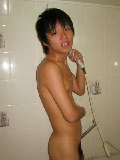 One of the cutest Japanese boys around plays with his dick for you