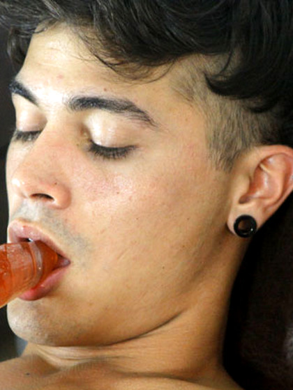 Gay cutie pie milks himself with a dildo